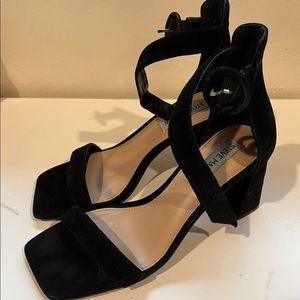Make me an offer | Steve Madden black sandals size 6.5